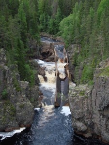 Wasserfall mit Flößerrinne